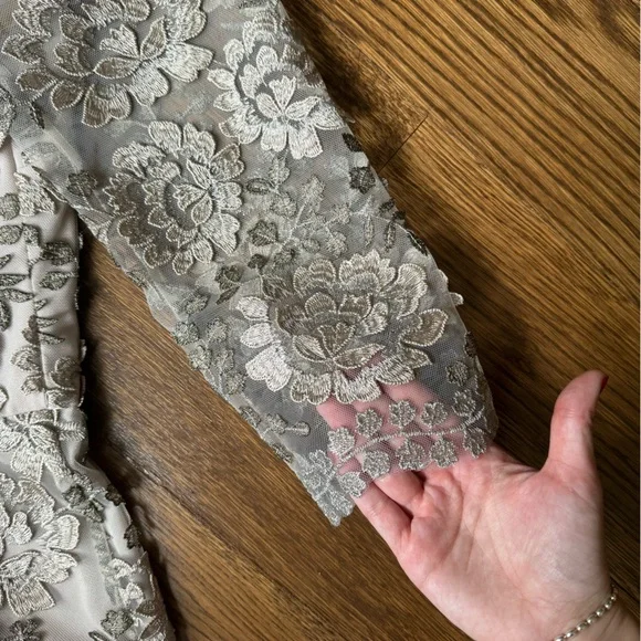 David Meister Silver Nude Floral Midi Dress - Picture 5 of 8